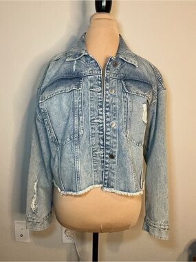 Classic Light Blue Cropped Denim Jacket - Women